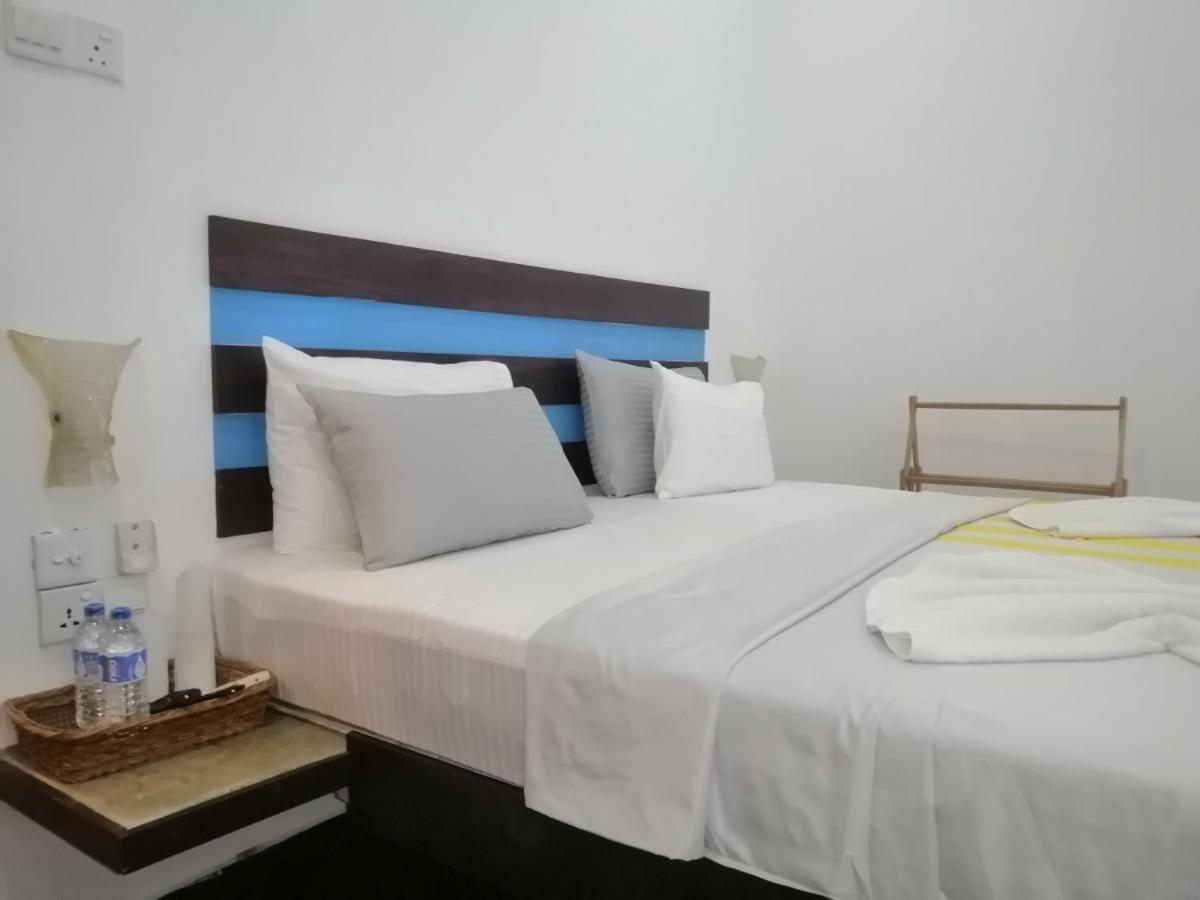 Le Petit Hotel & Restaurant Negombo Zewnętrze zdjęcie