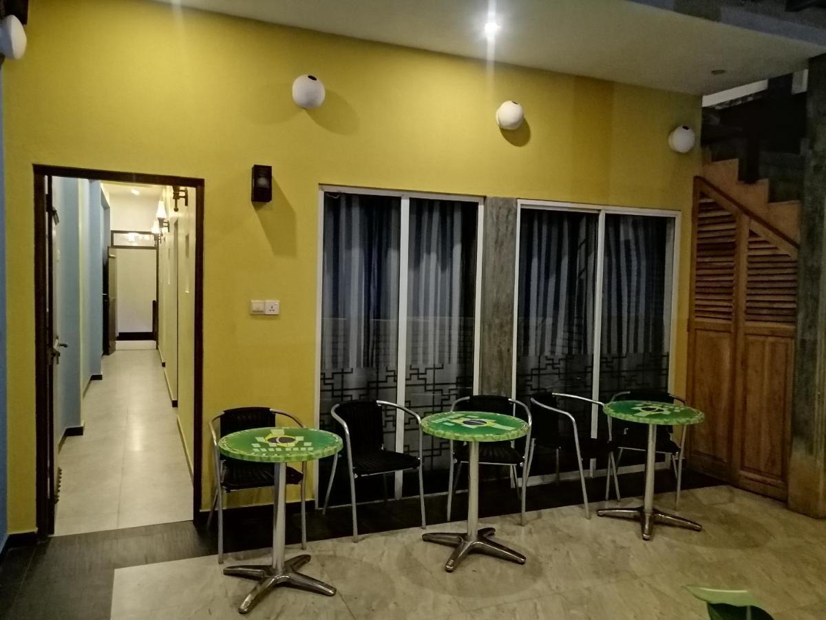 Le Petit Hotel & Restaurant Negombo Zewnętrze zdjęcie